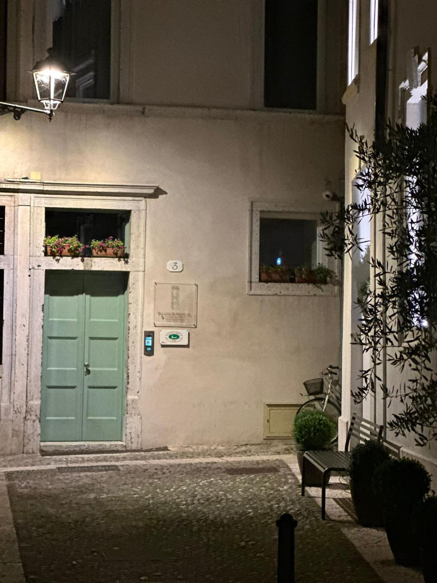 Palazzo Di Giulietta - Juliet'S Palace Verona Eksteriør bilde